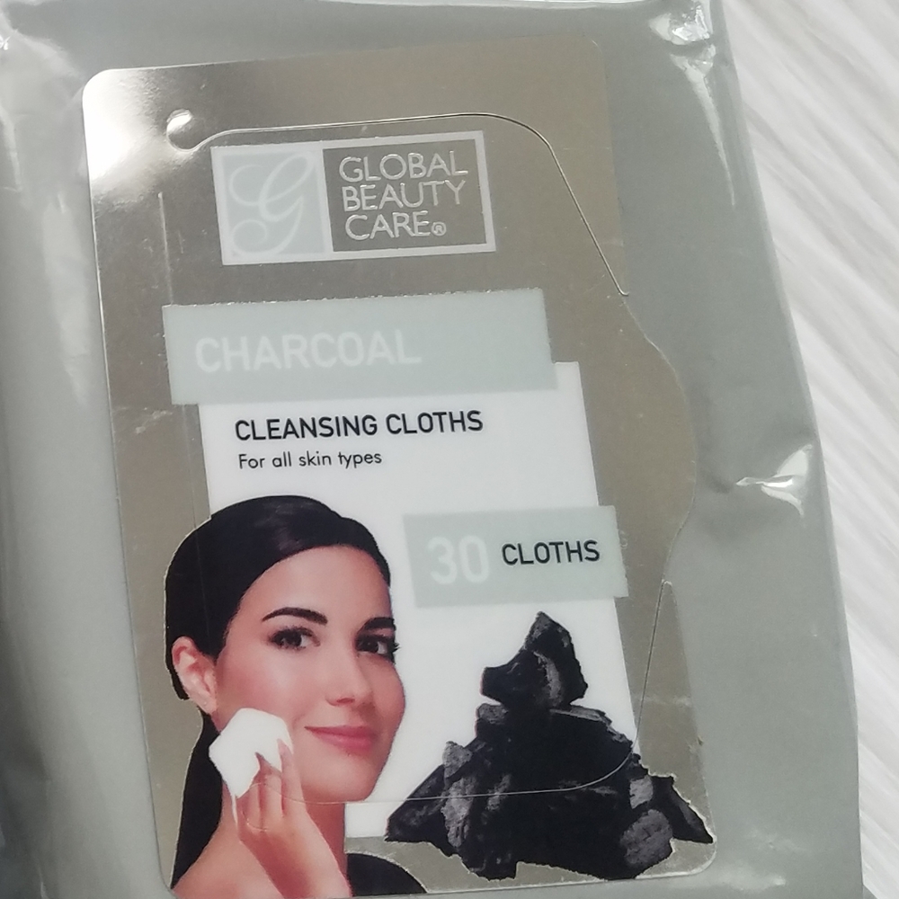 🆕️ Charcoal Cleansing Cloths